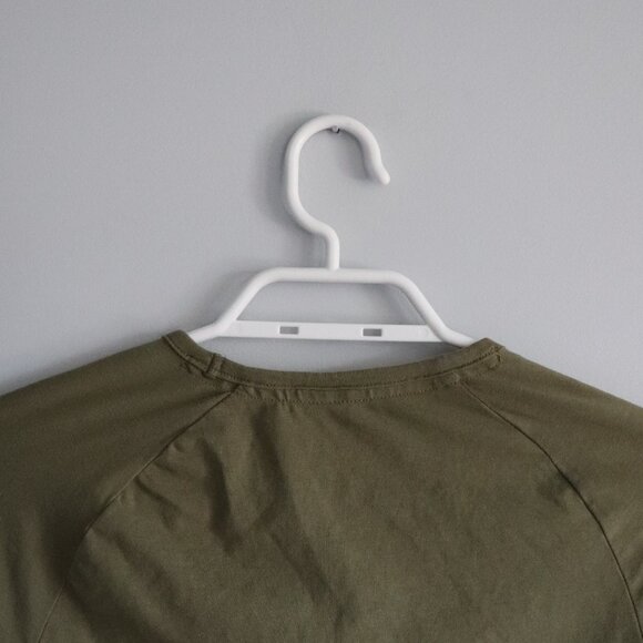 Gymshark Women's Green Sz XS/S Active Graphic Cropped Ribbon Tie Long Sleeve Top - Picture 7 of 11